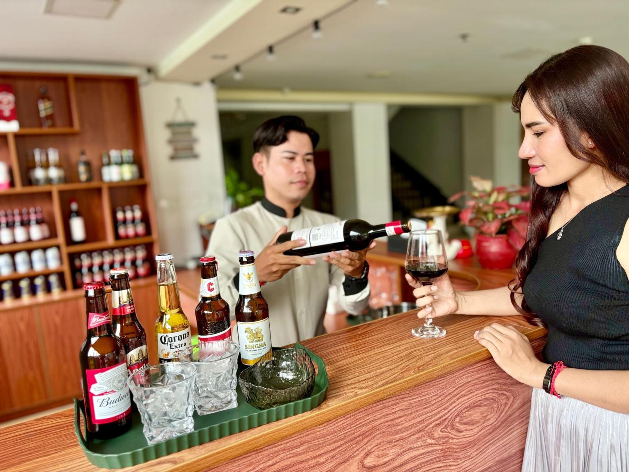 City Comfort Hotel Phnom Penh Airport Exterior foto